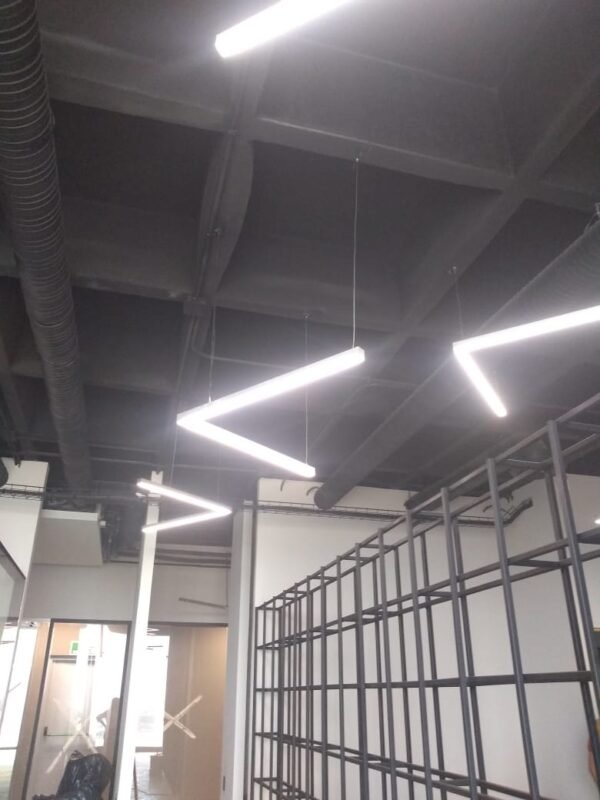 Lámpara LED Lineal Colgante Negro 2m Angulo 90°
