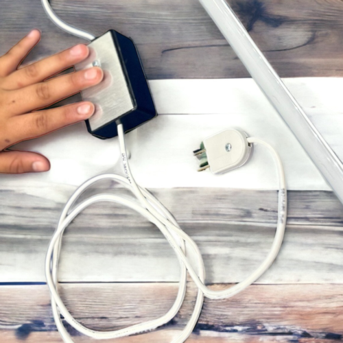 Lámpara LED Esquinero 1m dimmer Luz Cálida